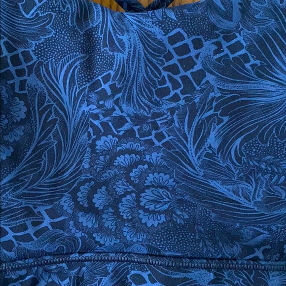 Lululemon sports bra - Picture 2 of 4